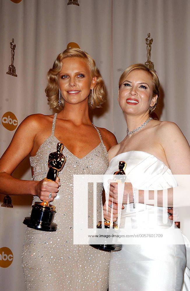 OSCARS: Beste Nebendarstellerin, Preisträgerinnen 2001-2010 Feb. 29, 2004 - Hollywood, California, U.S. - 76TH ANNUAL ACADEMY AWARDS.K35877MG.THE 76TH ANNUAL ACADEMY AWARDS .(PRESSROOM)..KODAK THEATER, HOLLYWOOD, CA. .02 29 2004. SUPERSTARIMAGES.COM 2004..CHARLIZE THERON AND RENEE ZELLWEGER Hollywood U.S. - ZUMAmg2