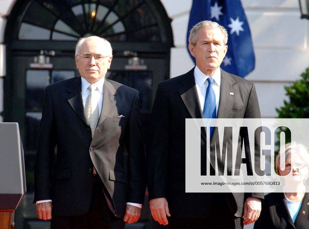 Washington, District of Columbia, U.S. - President Bush welcomes Prime Minister Howard of Australia to the White House for an offical state arrival ceremony..I10765CB. - - 5-16-2006 Washington U.S. - ZUMAbw2