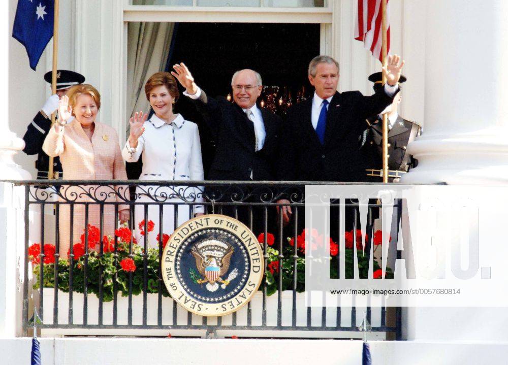 Washington, District of Columbia, U.S. - President Bush welcomes Prime Minister Howard of Australia to the White House for an offical state arrival ceremony..I10765CB. - - 5-16-2006 Washington U.S. - ZUMAbw2