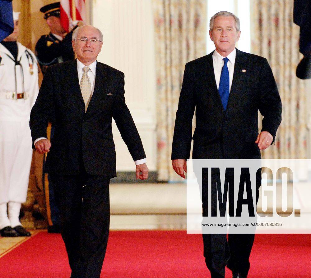 Washington, District of Columbia, U.S. - President Bush welcomes Prime Minister Howard of Australia to the White House for an offical state arrival ceremony..I10765CB. - - 5-16-2006 Washington U.S. - ZUMAbw2
