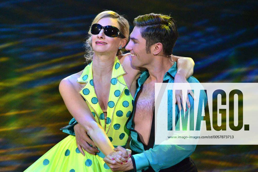 Joana Zimmer, Christian Polanc 4. Show der 5. Staffel der RTL-Tanzshow Let s Dance in den MMC-Studios im Coloneum, Köln Foto:xP.xMertensx xFuturexImage