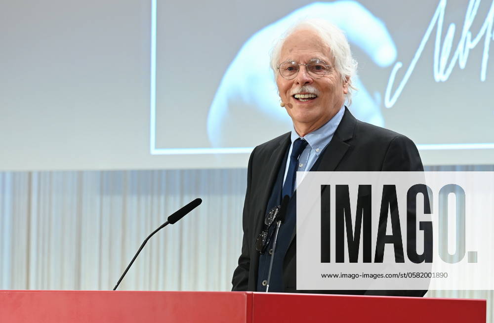 Journalist Thomas Roth redet bei der Verleihung des Lew Kopelew Preis für Frieden und Menschenrechte 2023 2024