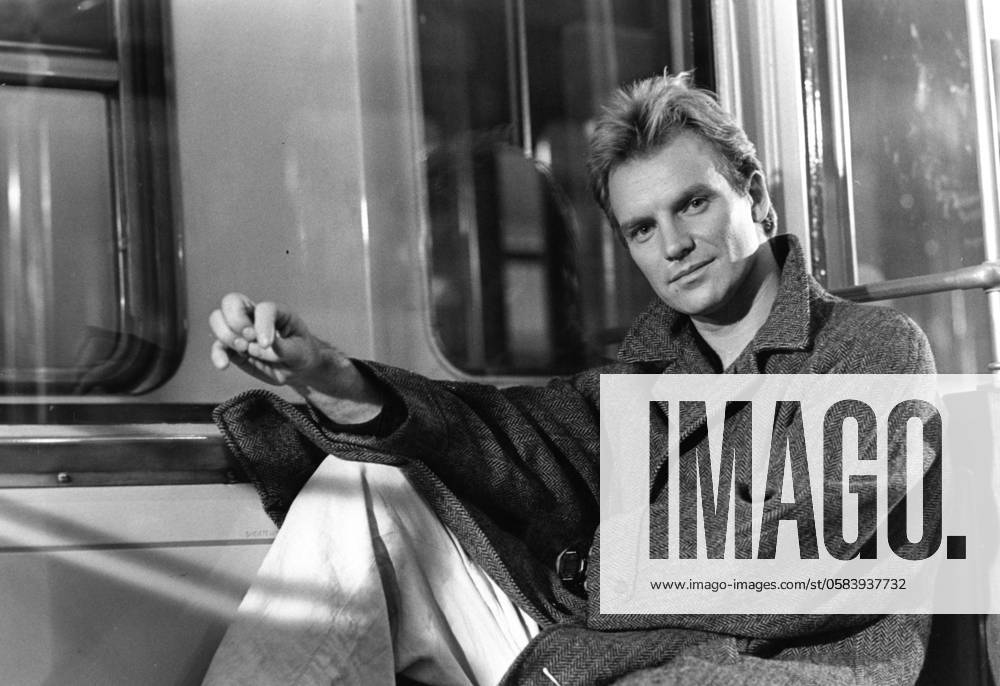 Archivbilder der Woche KW25 June 6, 1985: London England, United Kingdom: Singer STING broadcasting for a French TV program, Johnny Metro Blues. United K London United Kingdom - ZUMAk09_ 19850612_jtc_k09_673