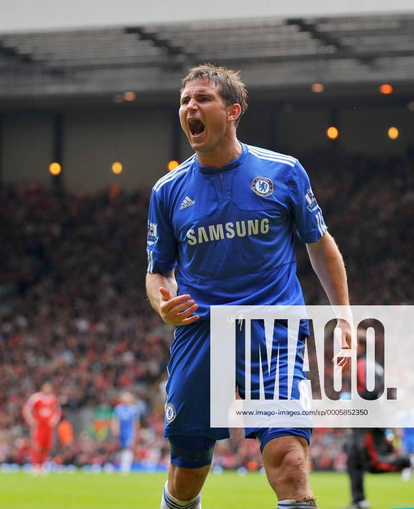 Frank Lampard of Chelsea celebrates scoring the second goal , Barclays Premier League, FC Liverpool v Chelsea FC London, 2nd May, 2010 . o0 Jubel, Freude