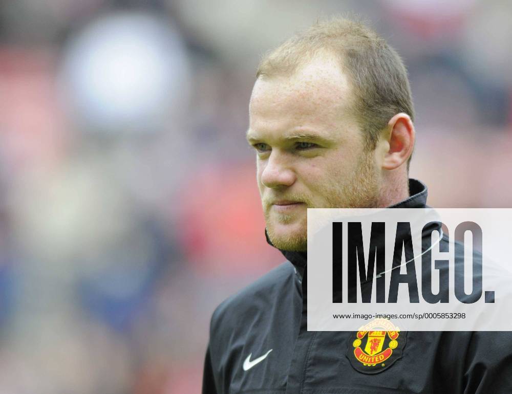 ManU s Wayne Rooney, Sunderland AFC (red) - Manchester United (black), .