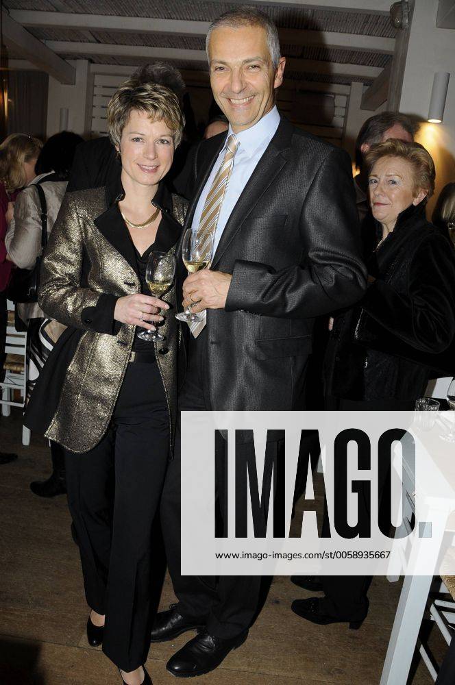 München 17.12.12 Cavos Restaurant - Zicklein Essen - Irmgard und Dr. Michael Möller