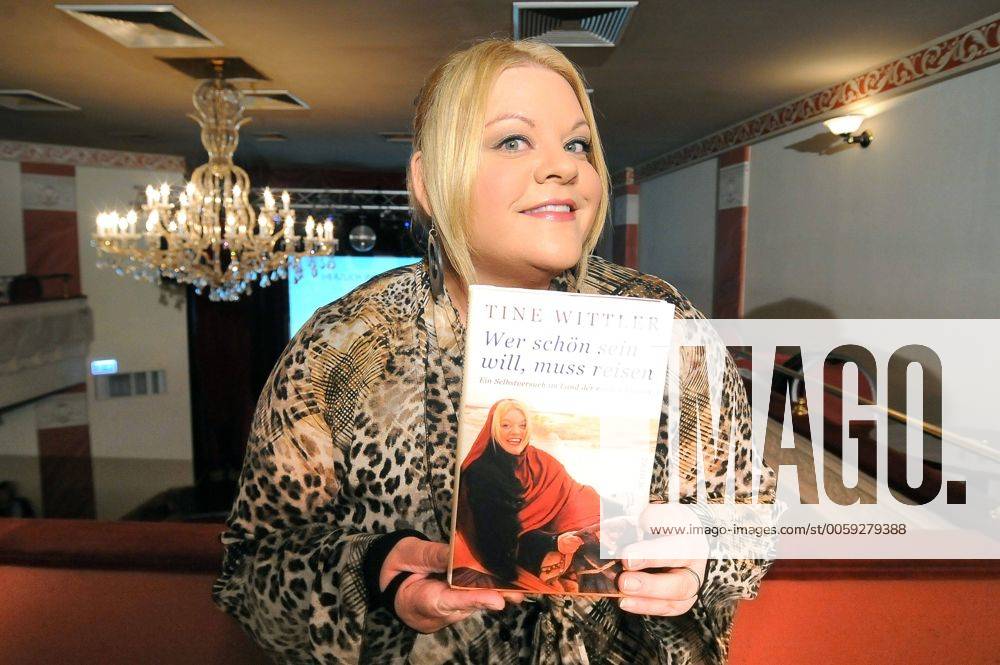 Erfurt 27.02.2013 - DASDIE Brettl Erfurt Tine Wittler liest aus ihrem neuen Buch - Wer schön sein will, muss reisen Christine Tine Wittler ( 2. April 1973 in Rahden, Westfalen) ist eine deutsche Buchautorin und Fernsehmoderatorin. Tine Wittler - Wer schön sein will, muss reisen