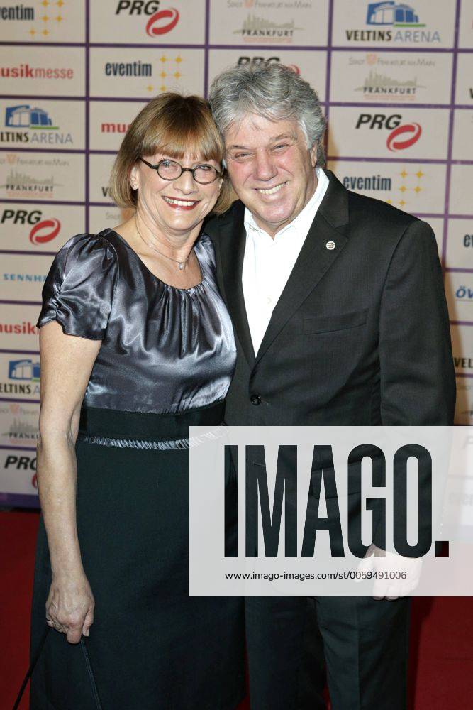 Rolf Zuckowski mit Ehefrau Monika bei der Verleihung des Deutschen Live Entertainment Preises PRG LEA 2013 in der Festhalle Messe Frankfurt. Frankfurt 09.04.2013 Foto:xS.xGabschx xFuturexImage