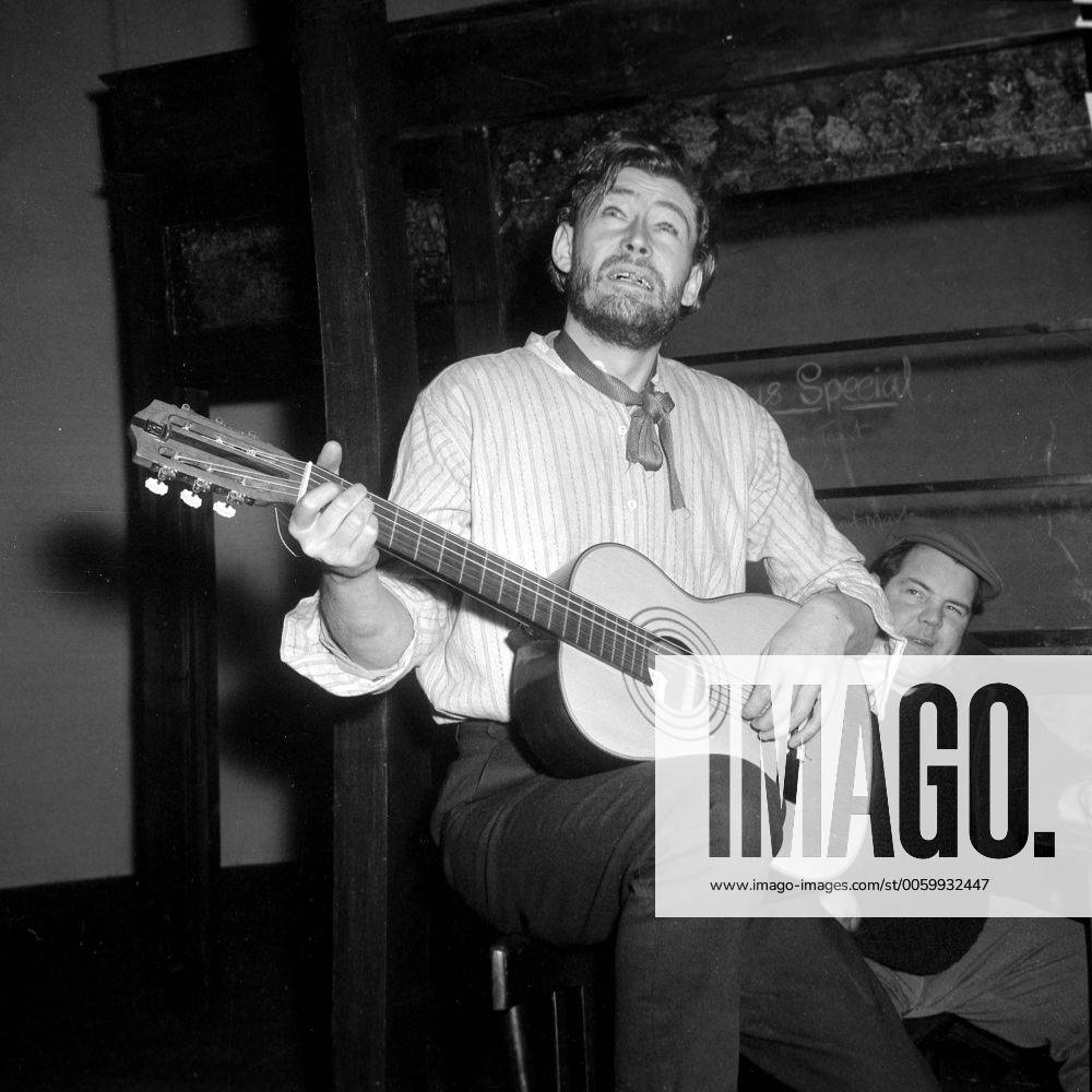 Actor Peter O Toole dressed for his part as Baal during todays photocall for the Bertolt Brecht play , Baal which opens at the Phoenix Theatre , London . 5th February , 1963 UnitedArchives00106980