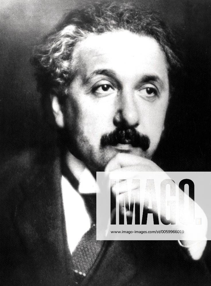 Albert Einstein UnitedArchives00232030