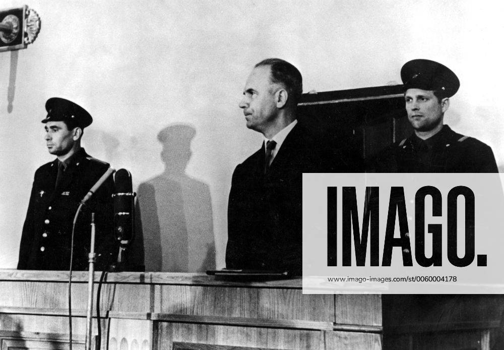 Soviet scientific worker Oleg Penkovsky in the dock when his trial on charges of spying opened in Moscow s Soviet Supreme Court 1963 UnitedArchives00576065