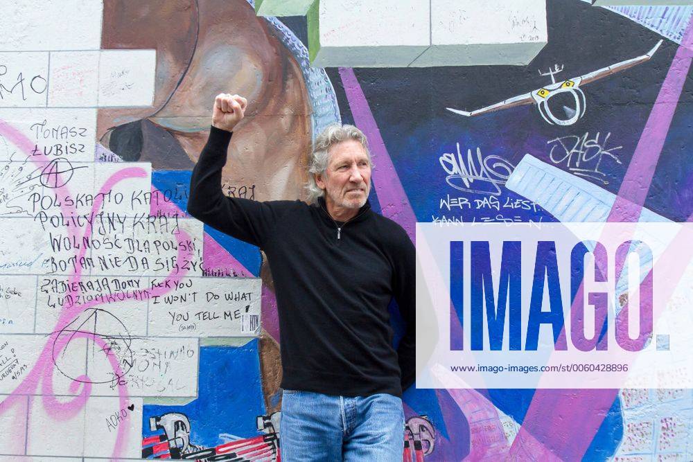 Roger Waters unterstützt den East Side Gallery Protest. Am 21. Juli 1990 organisierte Waters anlässlich des Mauerfalls eine spektakuläre Inszenierung von The Wall auf dem Potsdamer Platz in Berlin mit vielen Gaststars und 250 000 Zuschauern. Zur gleichen Zeit malte der amerikanische Künstler Lance Keller das Coverbild The Wall an jenes Stück der Berliner Mauer, die zur East Side Gallery wurde. Nun soll genau dieses Bild abgerissen werden. Berlin, 03.09.2013 Foto:xM.xGolejewskix xFuturexImage