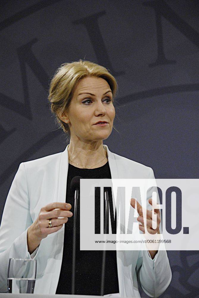 Pressekonferenz von Ministerpräsidentin Helle Thorning-Schmidt in Kopenhagen, Dänemark