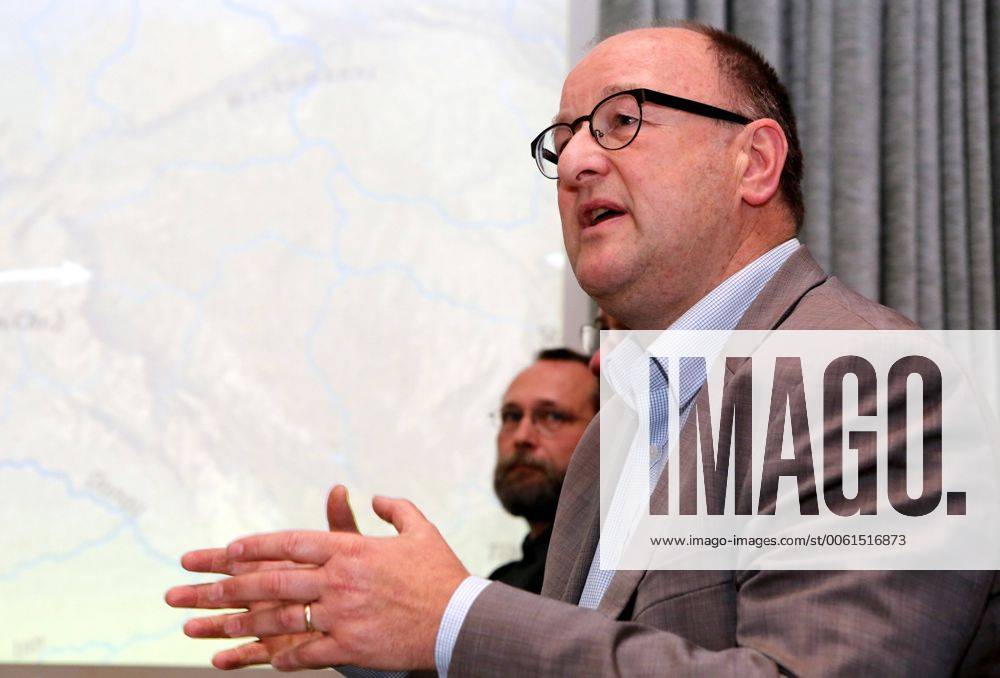 Römische Truppen in Thüringen 09.05.14 , Weimar, Pressekonferenz zu Funden aus der Römerzeit in Hachelbich im Bild: Professor Michael Meyer