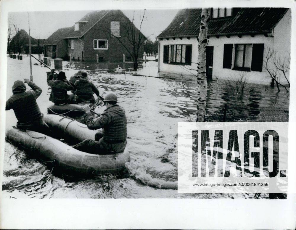 Feb. 02, 1962 - British Troops Help In Rescue Operations -In Greatest Flood Disaster In German History:L Six hundred British troops are among the thousands of helpers - with assault boats - tugs etc. rescuing thousands marooned by the greatest flood disaster in Germany in living memory. They rushed into action late Saturday night high tides in the Elbe Estuary, piled up by hurricane - force winds from the North Sea surged into Hamburg. Two hundred and forty six people are listed as deader missing. Photo shows Troops seen as they Paddle towards houses - during their rescue operations in Hamburg. - ZUMAk09