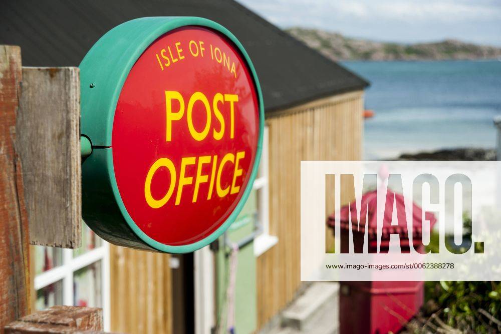 UK, Scotland, Inner Hebrides, Iona, sign of post office PA000207