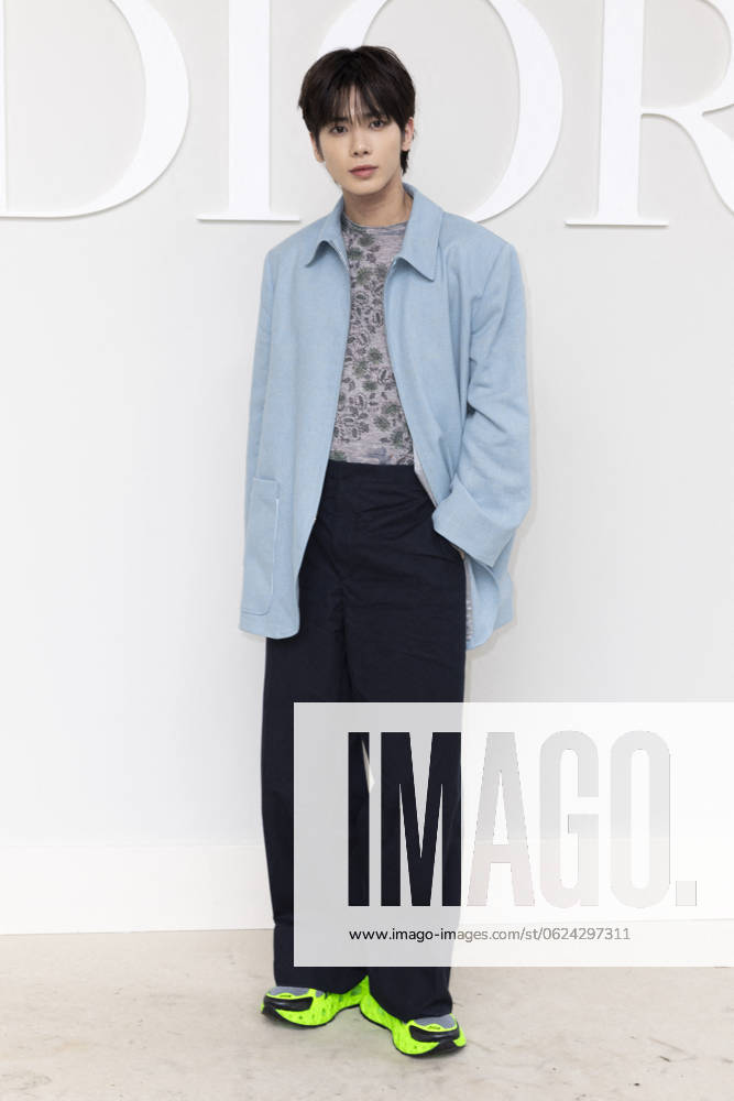 Photocall of the DIOR Collection Homme Prêt à Porter Printemps Età 2025 at Paris Fashion Week PFW Taehyun TOMORROW X TOGETHER Photocall of the DIOR Collection Homme Prêt à Porter Printemps Età 2025 at Paris Fashion Week June 21st, 2024 Borde Rindoff Bestimage DIOR Fashion Show s Photocall Men Ready to Wear Spring Summer 2025 at Paris Fashion Week June 21st, 2024 Paris France
