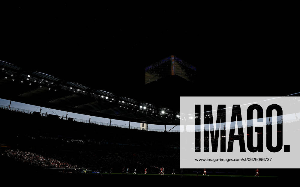 UEFA Euro 2024 Vorrunde, Dänemark - England v.l. schatten licht spiele stadion übersicht , Frankfurt Hessen Deutschland (DEU) Stadion Frankfurt