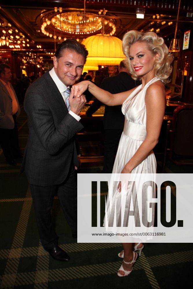 50 Jahre Casino Wien Wien, Kärntner Str. Casino, 21. 04. 2011 Reinhard DEIRING, Marilyn Double
