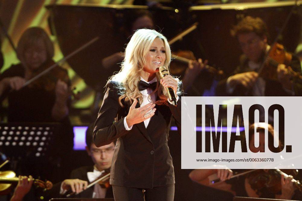 Helene Fischer in der ZDF-Unterhaltungsshow Wetten, dass..? live aus der Messehalle. Nürnberg, 13.12.2014 Foto:xM.xGolejewskix xFuturexImage