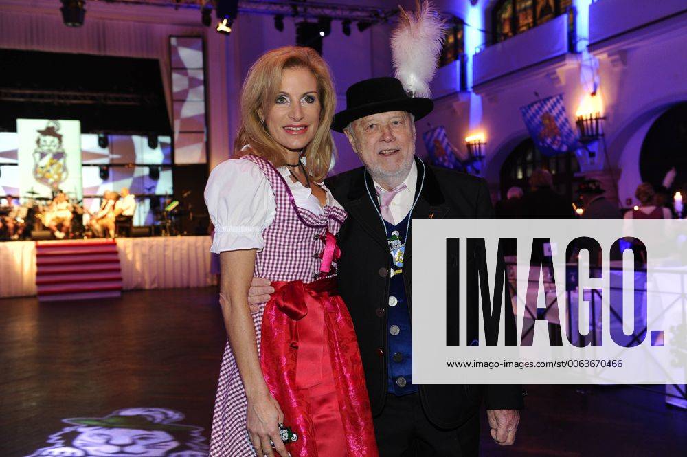 Joseph Vilsmaier mit Freundin Birgit Muth Filserball 2015 Fasching Ehrung Ehrenfilser 50. Jahre Filserbuam Löwenbräukeller München 06. Feburar 2015