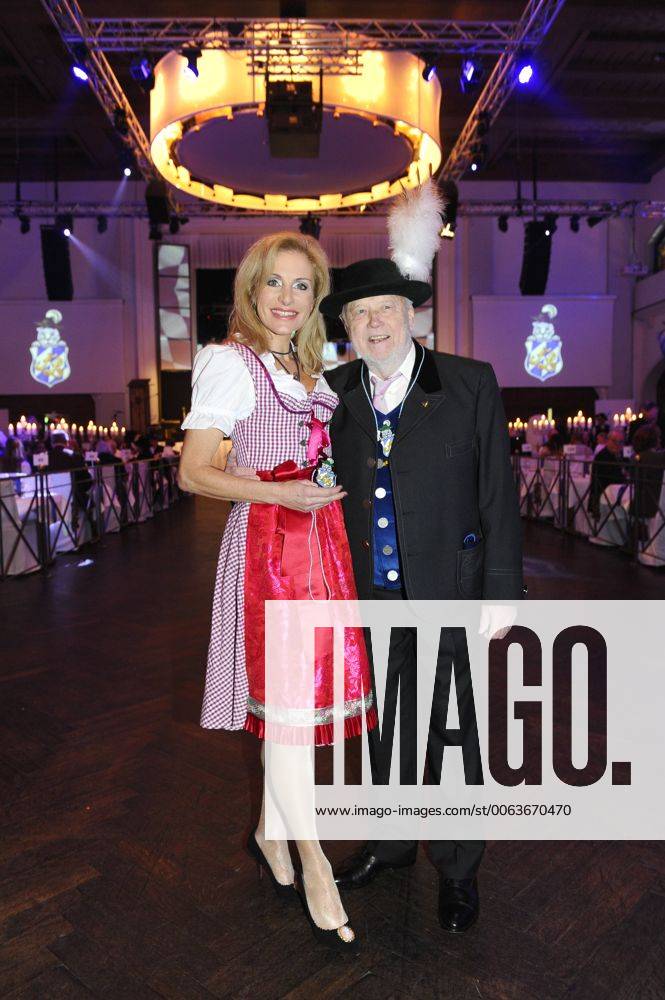 Joseph Vilsmaier mit Freundin Birgit Muth Filserball 2015 Fasching Ehrung Ehrenfilser 50. Jahre Filserbuam Löwenbräukeller München 06. Feburar 2015