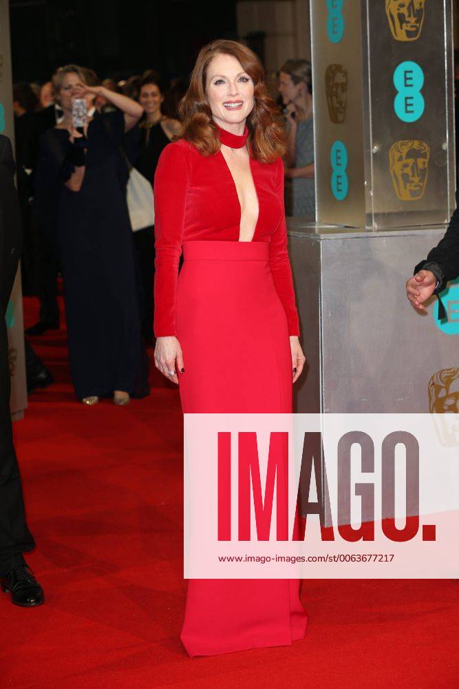 . 08 02 2015. London, United Kingdom. Julianne Moore arriving at the BAFTA Film Awards in London xStephenxLockx xi-Imagesx IIM-9371-0038