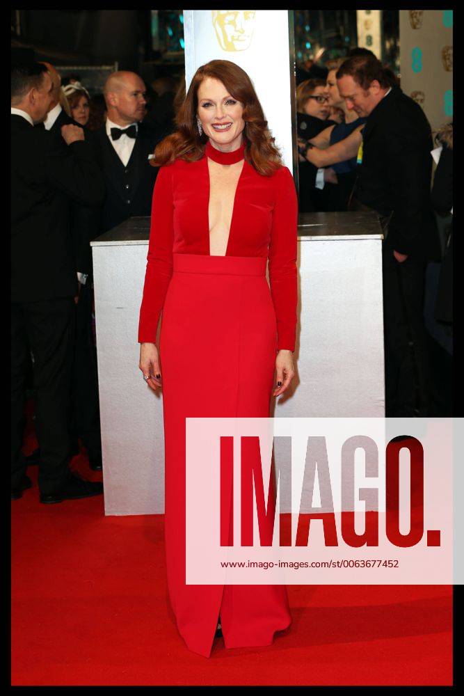 . 08 02 2015. London, United Kingdom. Julianne Moore arriving at the BAFTA Film Awards in London xStephenxLockx xi-Imagesx IIM-9371-0083