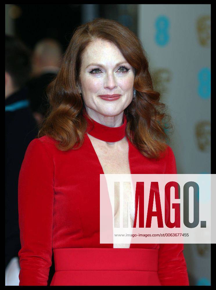 . 08 02 2015. London, United Kingdom. Julianne Moore arriving at the BAFTA Film Awards in London xStephenxLockx xi-Imagesx IIM-9371-0086
