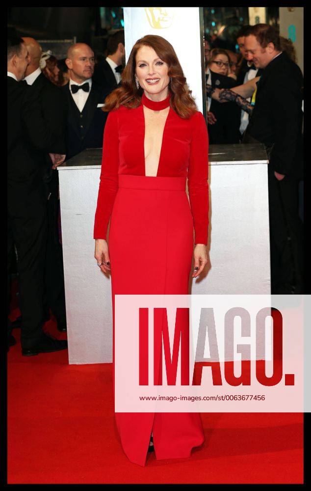 . 08 02 2015. London, United Kingdom. Julianne Moore arriving at the BAFTA Film Awards in London xStephenxLockx xi-Imagesx IIM-9371-0087