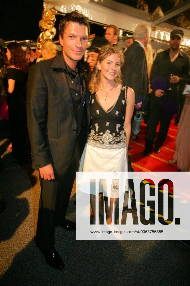 Aftershowparty - DEUTSCHER FILMPREIS 2004 in Berlin Hardy Krueger jr. und Luise Baehr bei der Aftershowparty vom DEUTSCHEN FILMPREIS im Tempodrom am 18.06.2004 in Berlin.