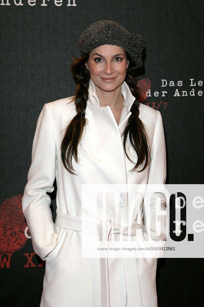 DAS LEBEN DER ANDEREN Premiere - Ankunft - Berlin Alexandra Kamp bei der Ankunft der Premiere DAS LEBEN DER ANDEREN im Cinemaxx am 15.03.2006 in Berlin.