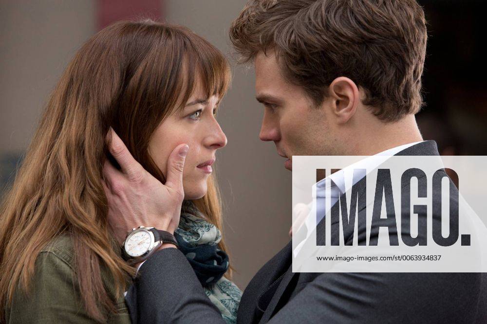 RELEASE DATE: February 13, 2015 TITLE: Fifty Shades of Grey aka 50 Shades of Grey STUDIO: Universal Pictures DIRECTOR: Sam Taylor-Johnson PLOT: Literature student Anastasia Steele s life changes forever when she meets handsome, yet tormented, billionaire Christian Grey PICTURED: DAKOTA JOHNSON as Anastasia Steele and JAMIE DORNAN as Christian Grey Vancouver Canada - ZUMAz90_ !ACHTUNG: NUTZUNG NUR BEI FILMTITEL-NENNUNG!