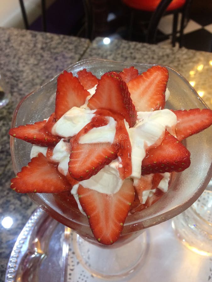 Strawberry ice cream, Strawberry ice cream