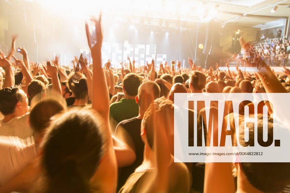 Germany, Wuerzburg, Crowd at concert ND000530