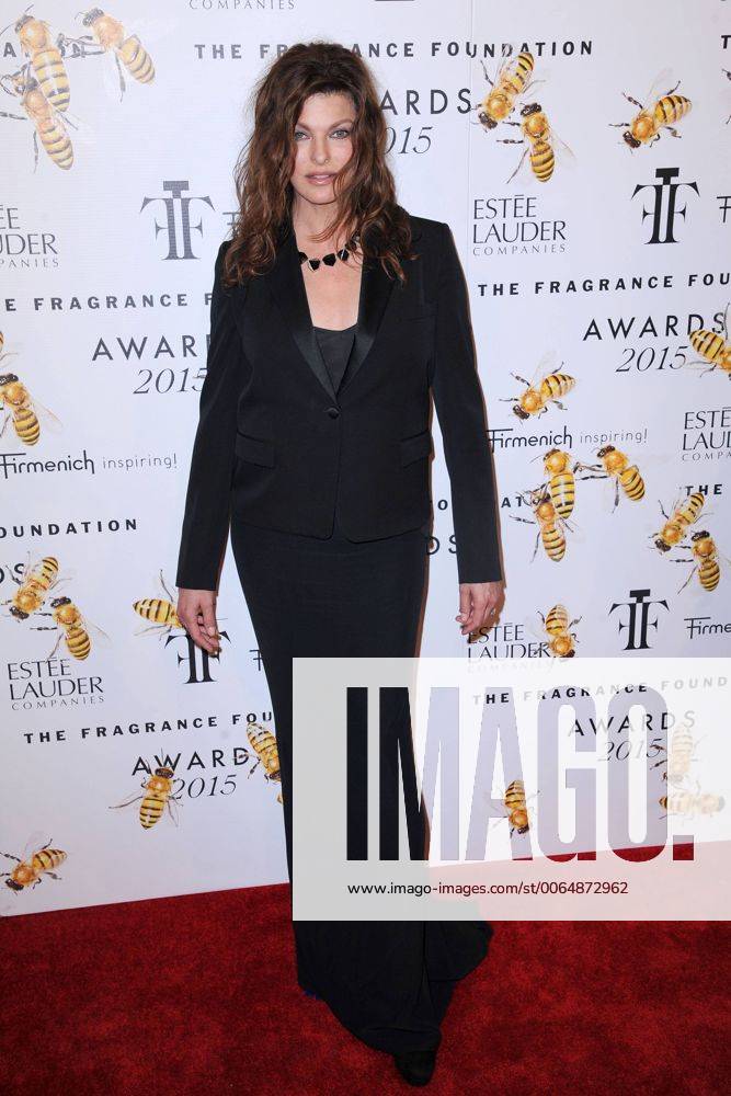 New York, NY, USA - June 17, 2015 New York City..Linda Evangelista attending the 2015 Fragrance Foundation Awards at Alice Tully Hall at Lincoln Center on June 17, 2015 in New York City : New York USA - ZUMAny1_
