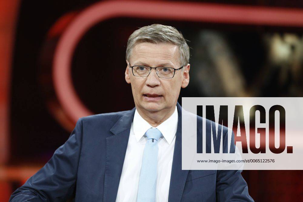 Berlin,Deutschland,GER,ARD-Talkshow Günther Jauch,Thema der heutigen Sendung: Die Entscheidung der Griechen - Schicksalstag für Europa. Foto: Günther Jauch