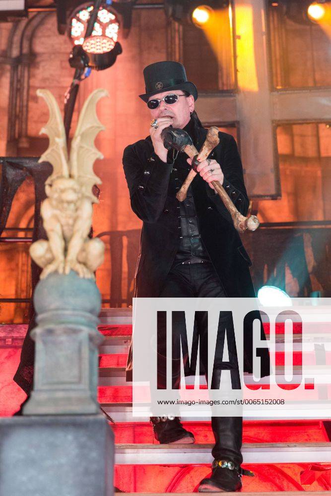 Milwaukee, Wisconsin, U.S - Singer KING DIAMOND performs without makeup due to an eye infection during the Mayhem Festival at The Rave in Milwaukee, Wisconsin Milwaukee U.S. - ZUMAs135