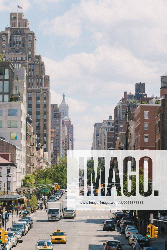 USA, New York City, street scene at Downtown Manhattan GIOF000101