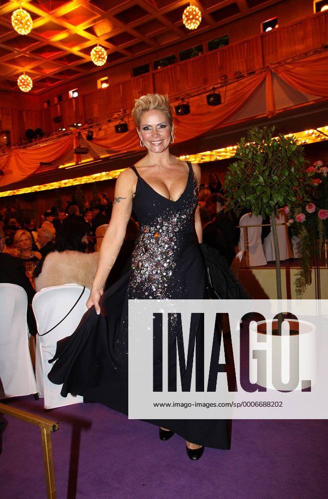 Claudia Effenberg, Ehefrau von Stefan Effenberg (GER) beim Leipziger Opernball 2010 am 16.10.2010 -