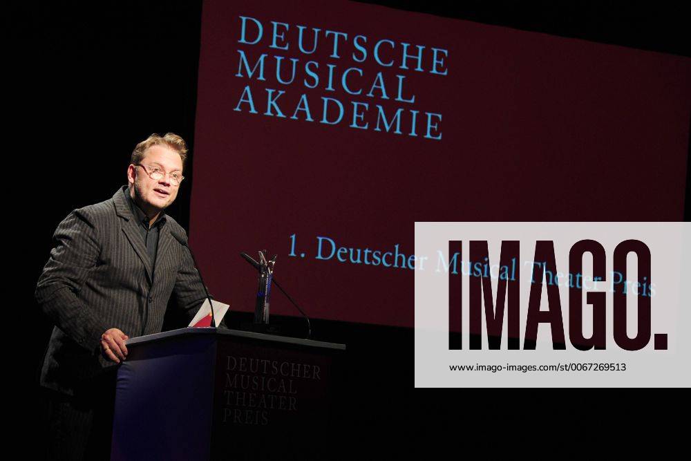 Deutscher Musical Theater Preis 2015 Marc Schubring Deutscher Musical Theaterpreis Verleihung im TIPI in Berlin, roter Teppich am 26.10.2015