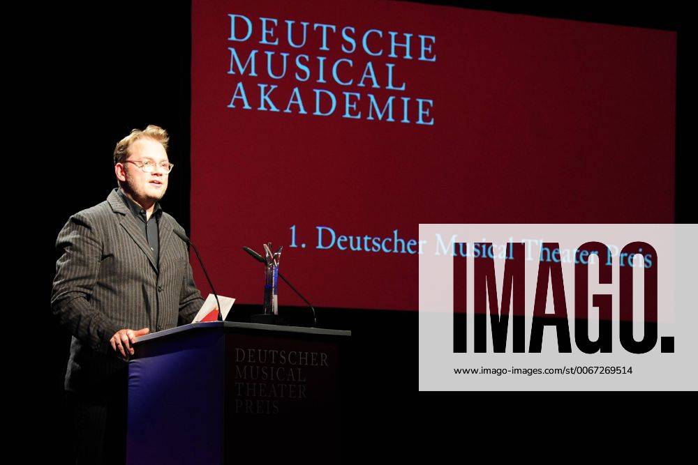 Deutscher Musical Theater Preis 2015 Marc Schubring Deutscher Musical Theaterpreis Verleihung im TIPI in Berlin, roter Teppich am 26.10.2015