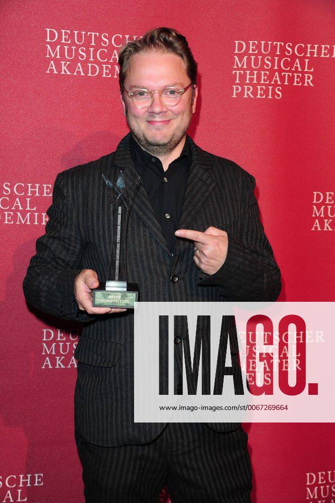 Deutscher Musical Theater Preis 2015 Marc Schubring Deutscher Musical Theaterpreis Verleihung im TIPI in Berlin, roter Teppich am 26.10.2015