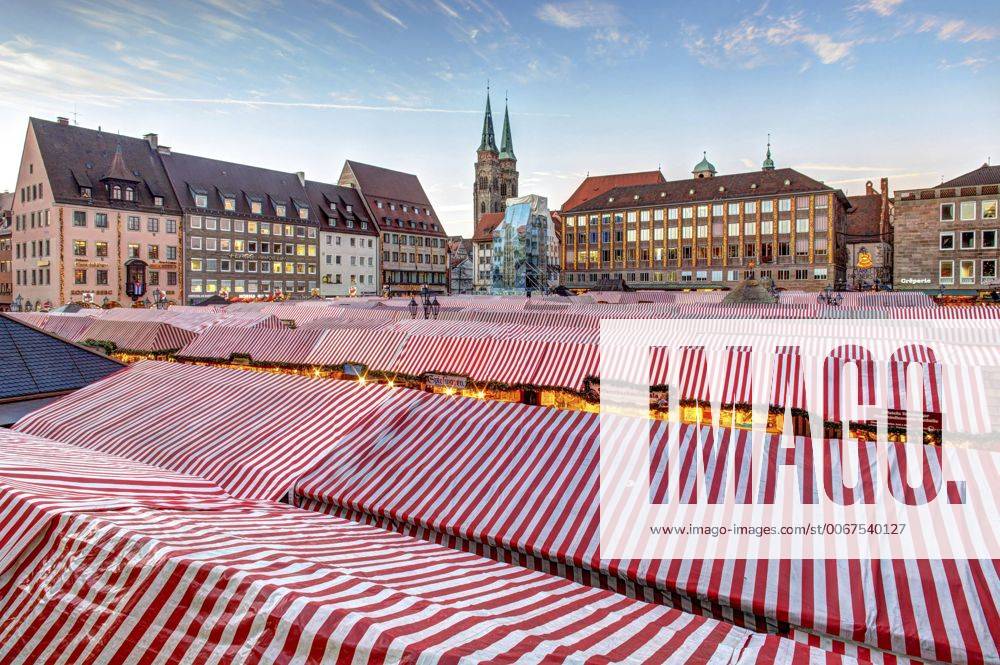 Nürnberger Christkindlesmarkt in der Altstadt. Nürnberg, 07.12.2015 Foto:xC.xFuturexImage