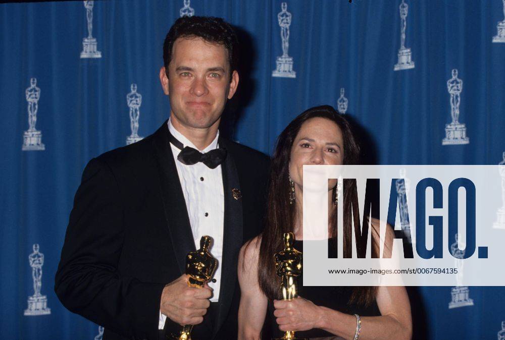 OSCARS. Bester Hauptdarsteller. Preisträger 1991-2000 TOM HANKS Holly Hunter.The 66th anniversary Academy Awards 1994.l7831mf. - ZUMAg49