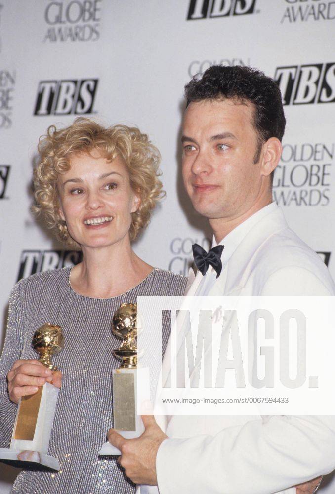 TOM HANKS with Jessica Lange at the Golden Awards 1995. - ZUMAg49
