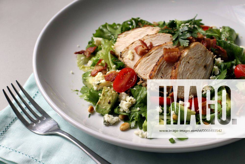 Sept. 6, 2012 - Detroit, MI, USA - Cobb salad with grilled chicken and herbs can serve as a main-dish salad. - ZUMAm67