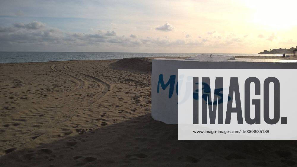 Fussball - 2. Bundesliga - Saison 2015 2016 --- SpVgg Greuther Fürth Fuerth --- Training Trainingslager Wintertrainingslager --- La Cala de Mijas Spanien --- WoZi --- Strand von La Cala de Mijas Trainingslager SpVgg Greuther Fürth