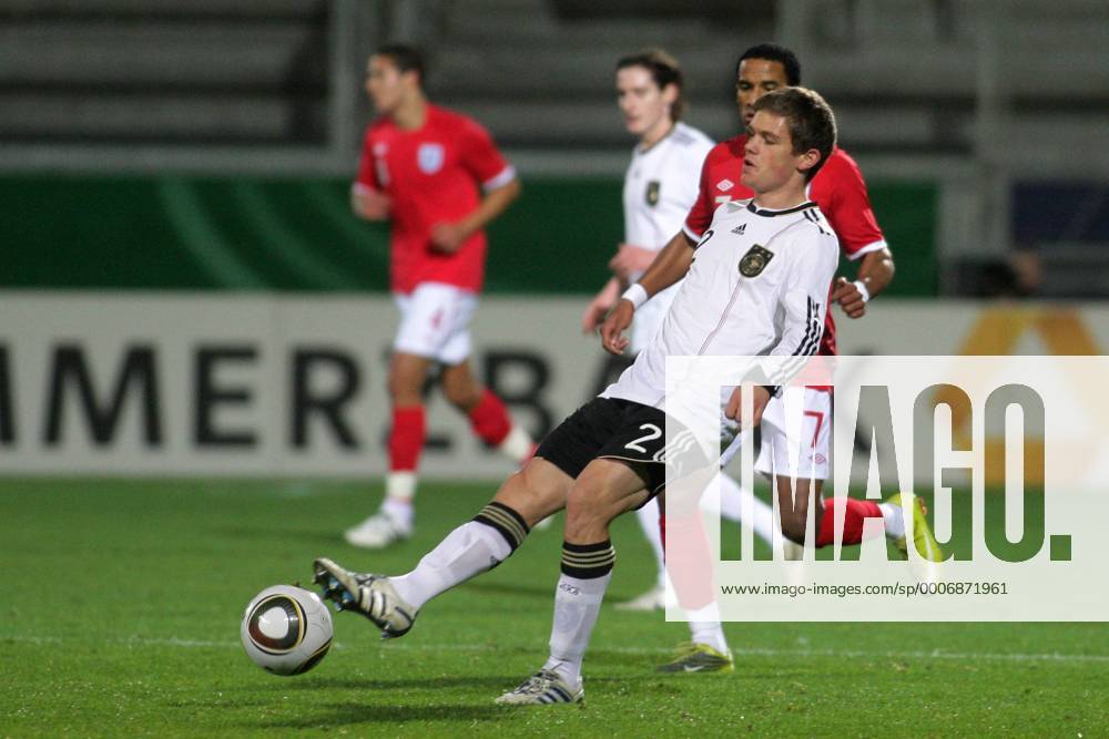 U 21-Länderspiel Deutschland - England. Sebastian Jung (Deutschland).