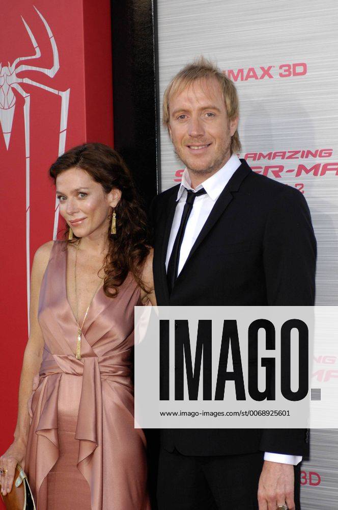 Hollywood, California, U.S. - Anna Friel and Rhys Ifans during the premiere of the new movie from Columbia Pictures THE AMAZING SPIDER-MAN, held at the Regency Village Theatre, on June 28, 2012, in Los Angeles. - ZUMAmg2_